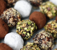 cara membuat bola bola coklat biskuit kacang yang enak