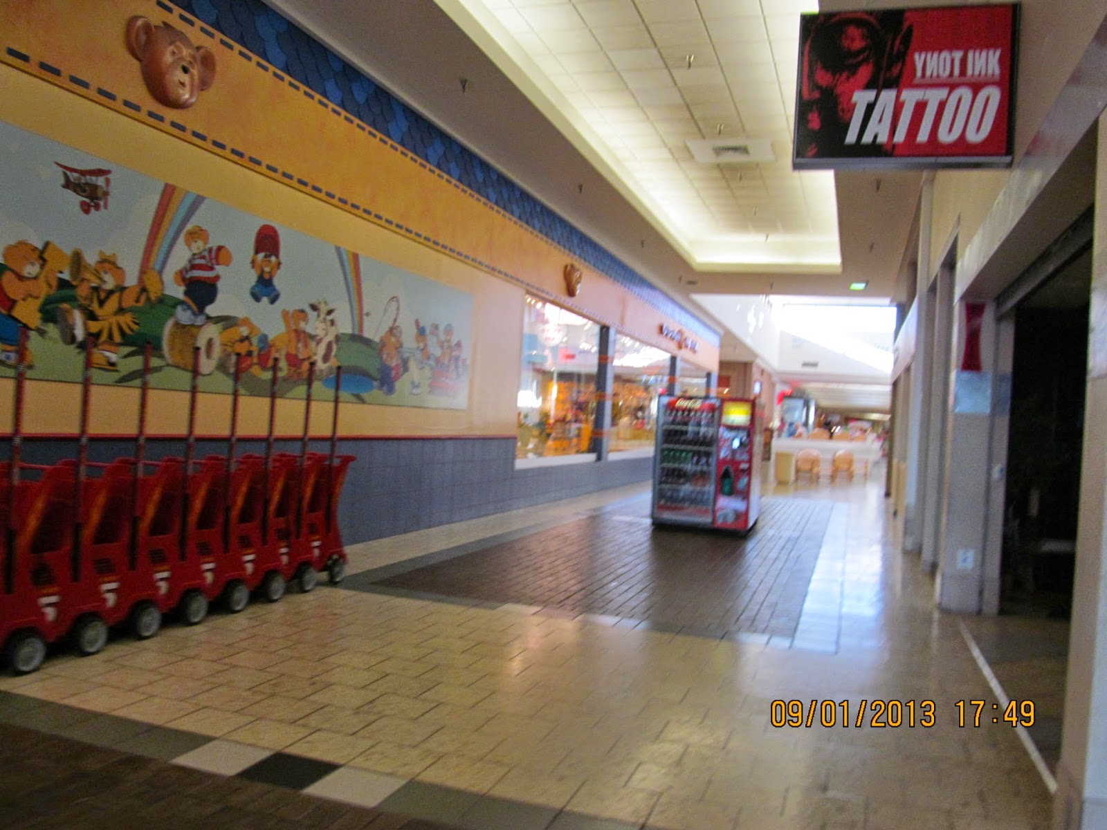 Northpark Mall - Davenport, Iowa - Food Court, I think this…