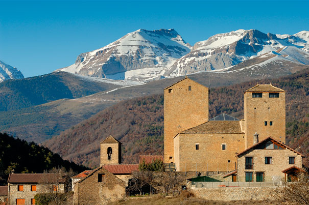 Huesca, rutas y lugares El Valle de Acumuer