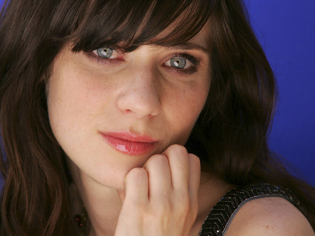 http://2.bp.blogspot.com/-yIe-f-djk4A/Tco0gwqWpkI/AAAAAAAAArs/8fNV6ly9tBg/s1600/Zooey-Deschanel-4.JPG