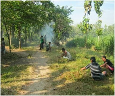 ANGGOTA KORAMIL-11/JENAR LAKSANAKAN INDONESIA BERSIH BERSAMA MASYARAKAT ANGGOTA KORAMIL-11/JENAR LAKSANAKAN INDONESIA BERSIH BERSAMA MASYARAKAT