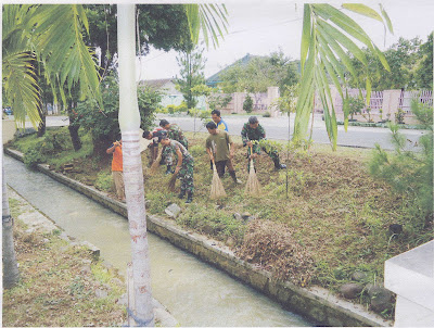 KORAMIL-05 DIM 0725/SRAGEN BERSIHKAN SALURAN IRIGASI