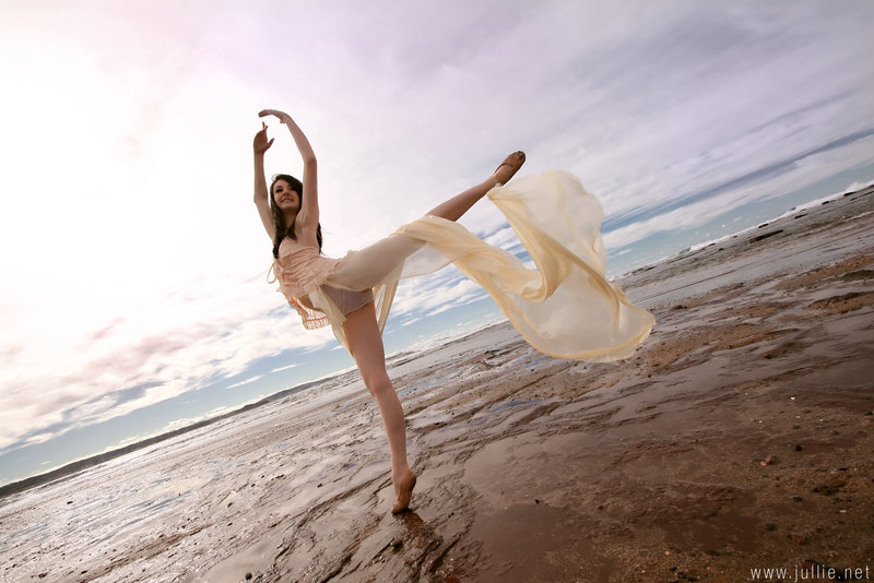 Пляжный балет - 15 фото