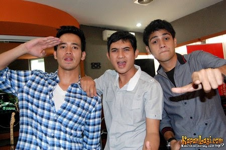 Teenagers Going Crazy: Treeji Boyband