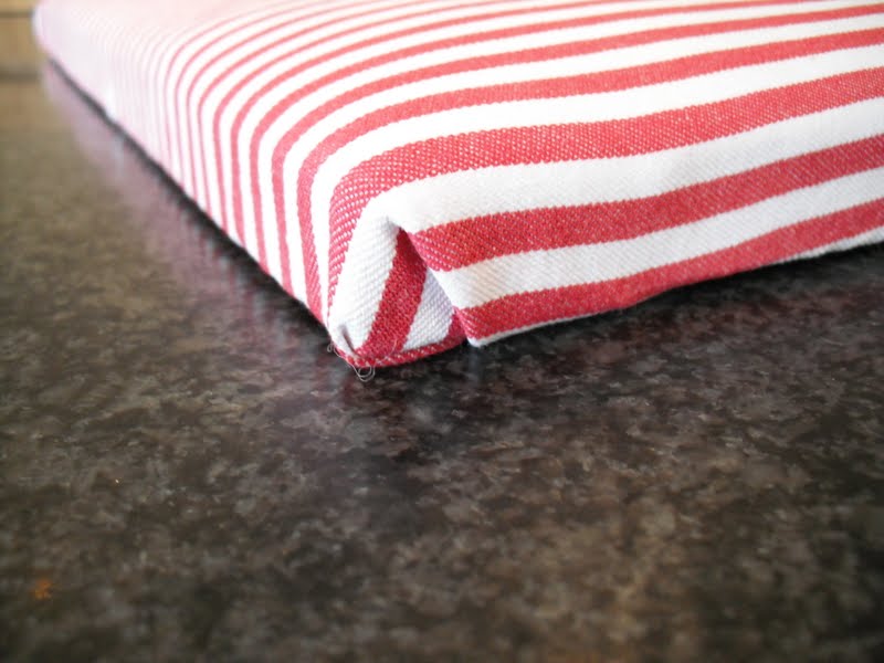 tales from cuckoo land Padded notice/pin board Tutorial