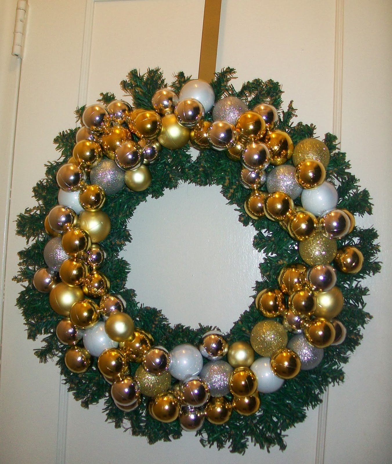DIY Ornament Wreath NutButterLuver