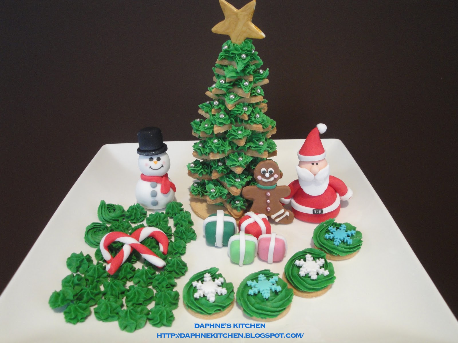25 beautiful christmas tree decorating ideas Daphne's Kitchen: Christmas Tree Cookies
