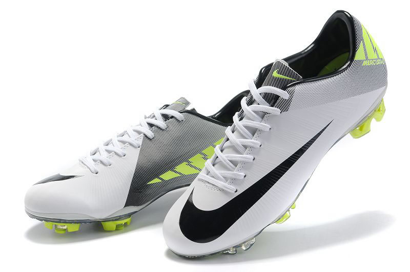 blanco sports: Nike Mercurial
