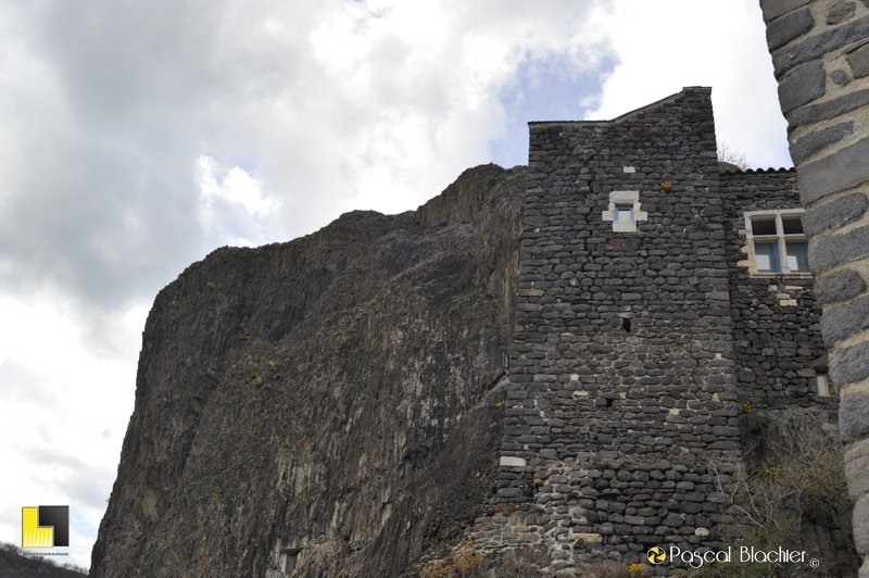 Tour du chateau de sceautre devant le neck photo pascal blachier