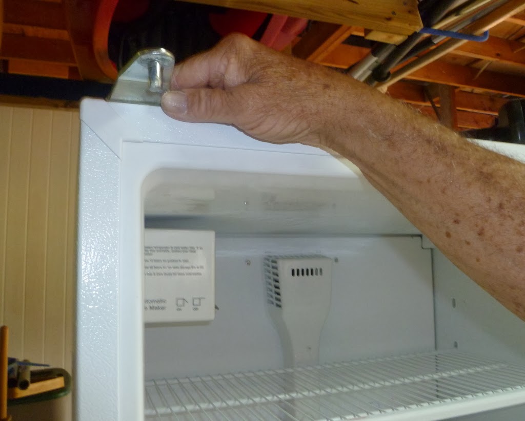 How To Reverse Door On Hoover Fridge at Paul Backlund blog