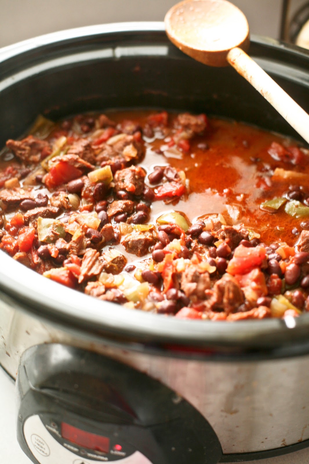 That's Damn Good! Steak and Black Bean Crock Pot Chili