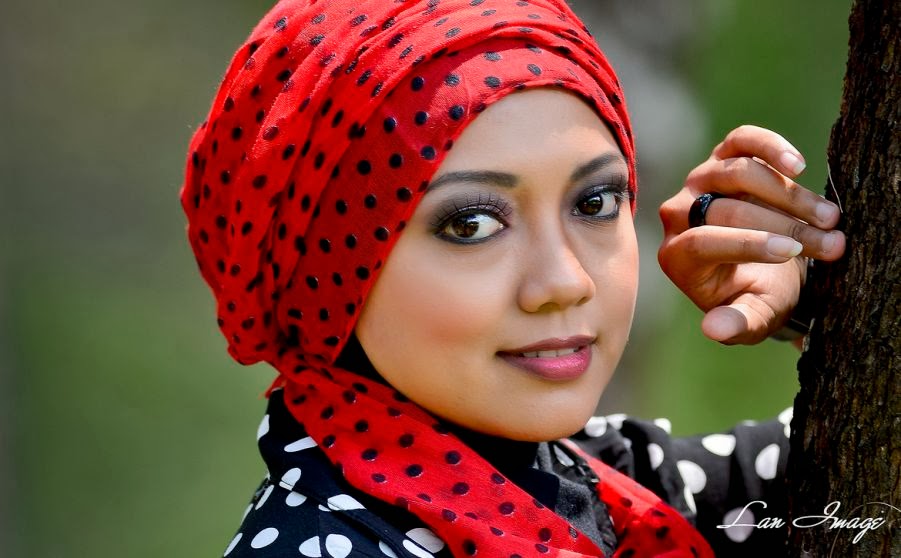 30 Foto Wanita Cantik dengan Jilbab @ Digaleri.com