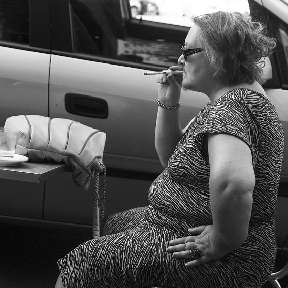 photo, femme à barbe, fume-cigarette, bearded woman, cigarette holder, © dominique houcmant