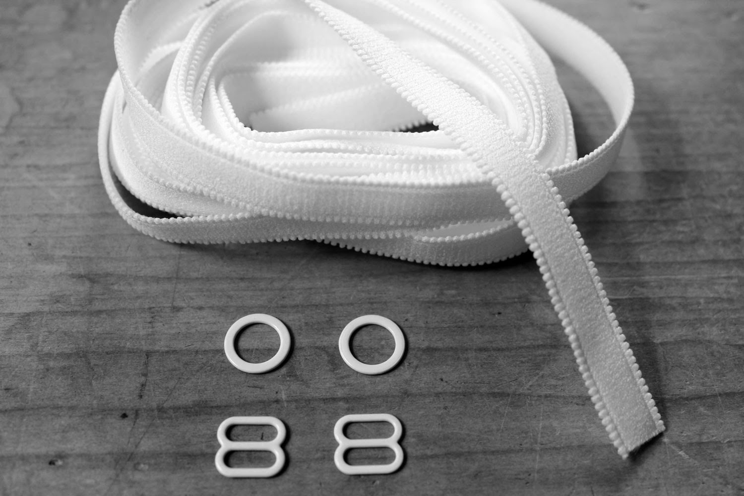 The Makers' Journal HOW TO make basic bra straps