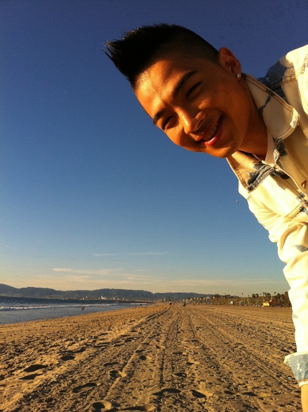 [04.07]Taeyang Tweets une photo de lui sur l'étoile de Micheal Jackson. Taeyang+tonight+mv