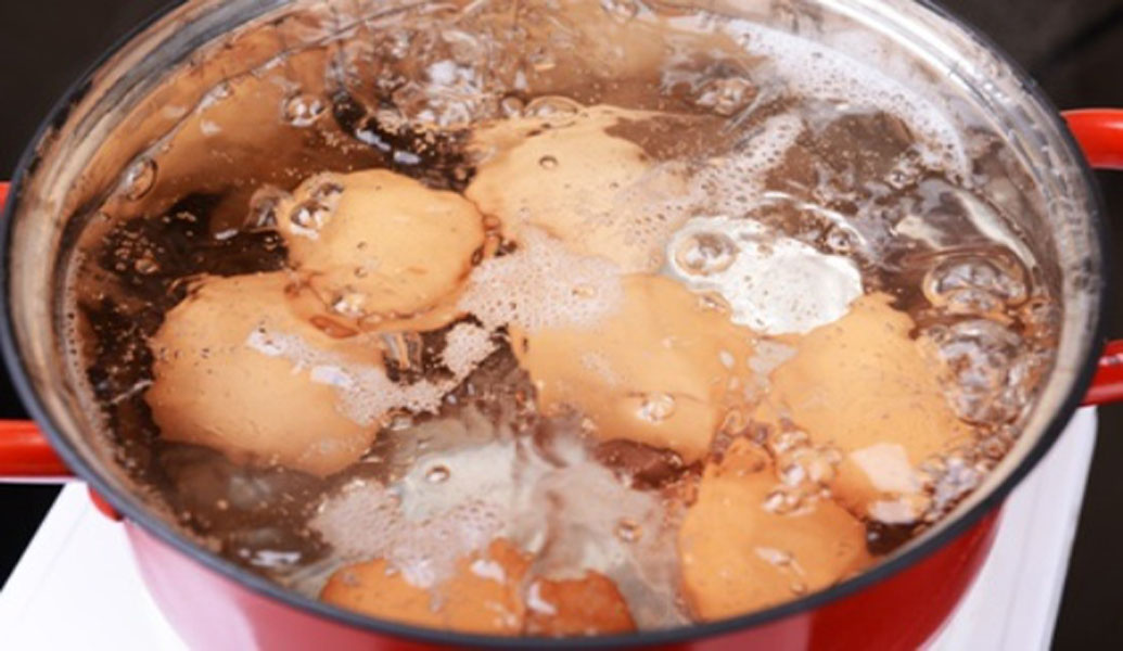Caution Why You Should Never Reboil Water Again It May End Up