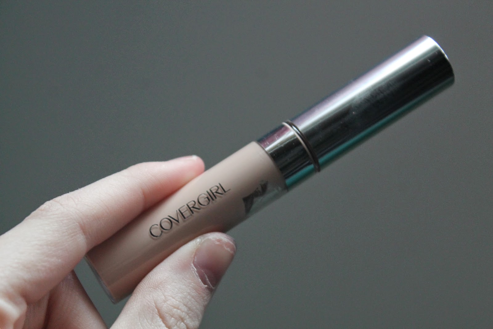 Review Covergirl Clean Invisible Concealer Gray Florals