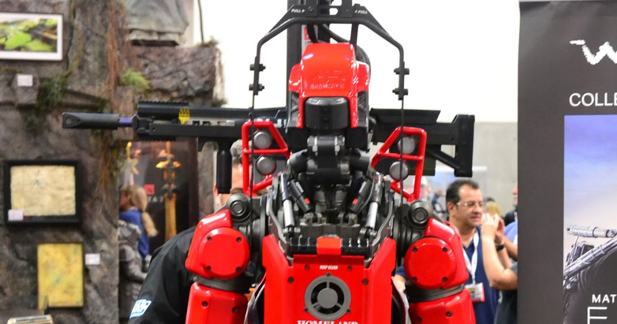 MECHA GUY Homeland Security robot from Elysium On Display San
