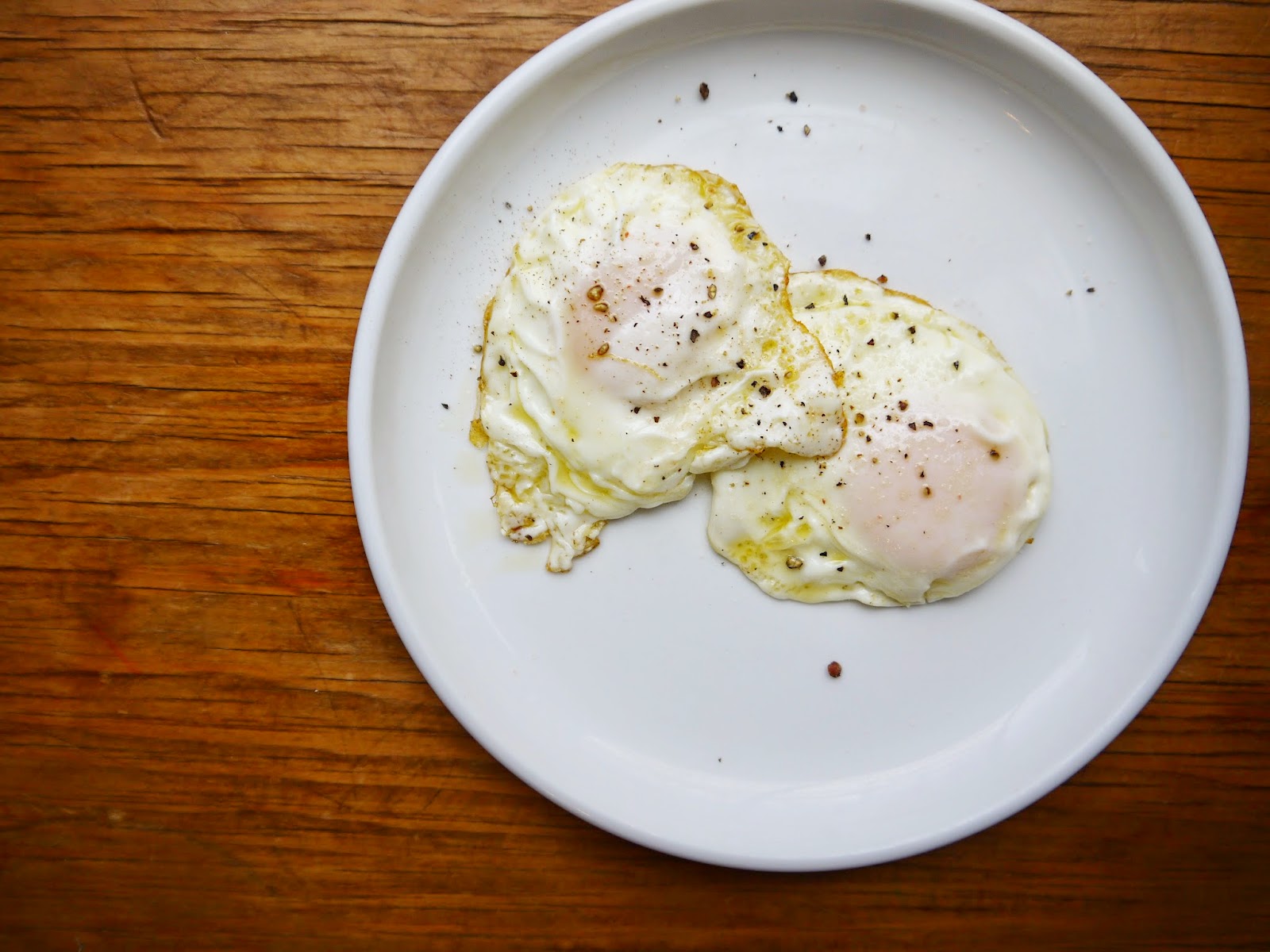 Bint Rhoda's Kitchen How to Fry Eggs like an Arab Crispy Fried Eggs