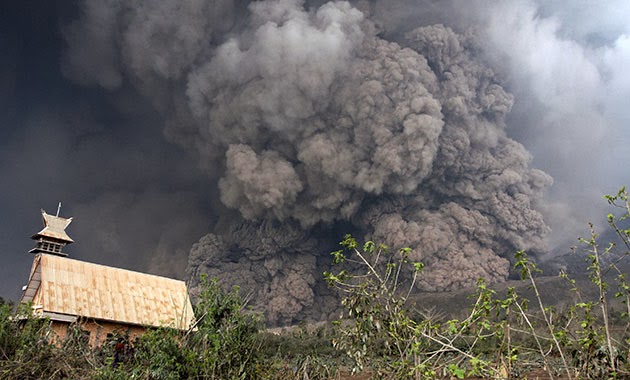 Erupsi Gunung Sinabung Erupsi Gunung Sinabung