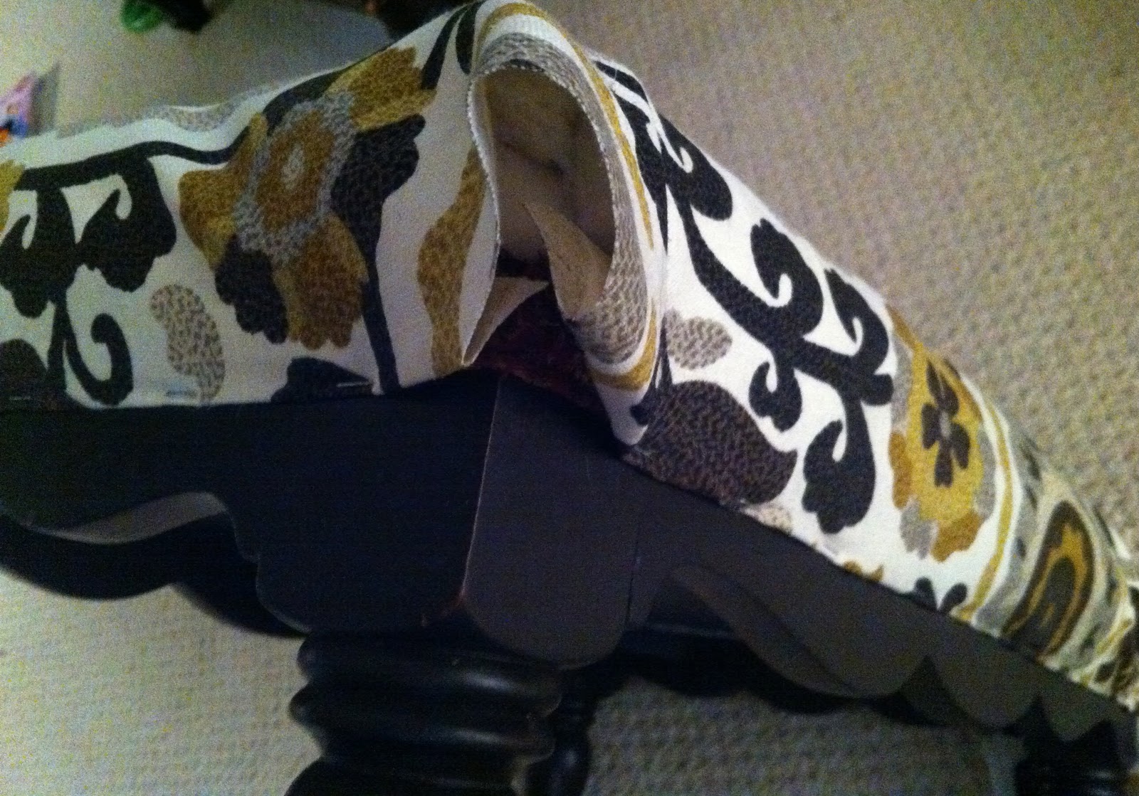 expressive style DIY Recovering a footstool or ottoman