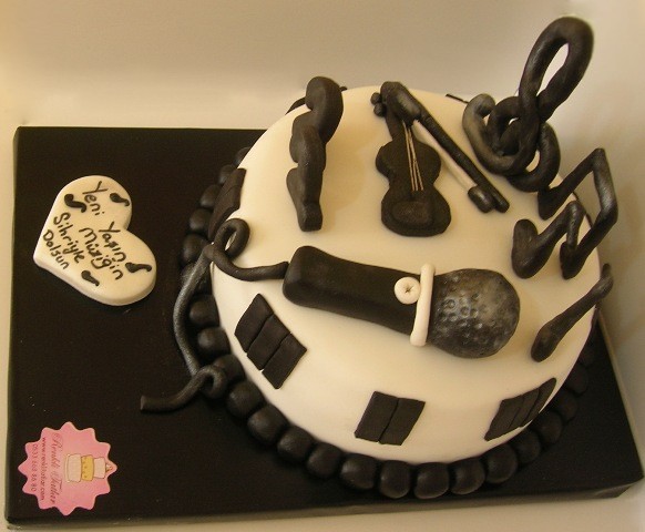 Renkli Tatlar Hayata Tat Katar Müzikli Pasta.