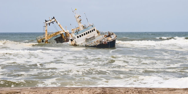 peristiwa naas, 13 orang TKI tewas akibat kecelakaan kapal laut