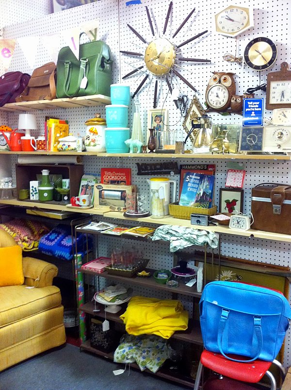 A Look at Owl Really's Kitschy Antique Mall Booth + Selling and Buying Tips
