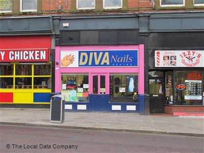 Why Press On Nails Are The Best Form Of Manicure Editor Review Allure