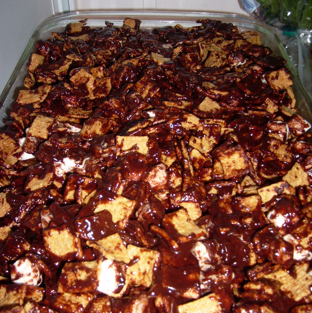 KnittinWolf Golden Grahams S'mores Bars