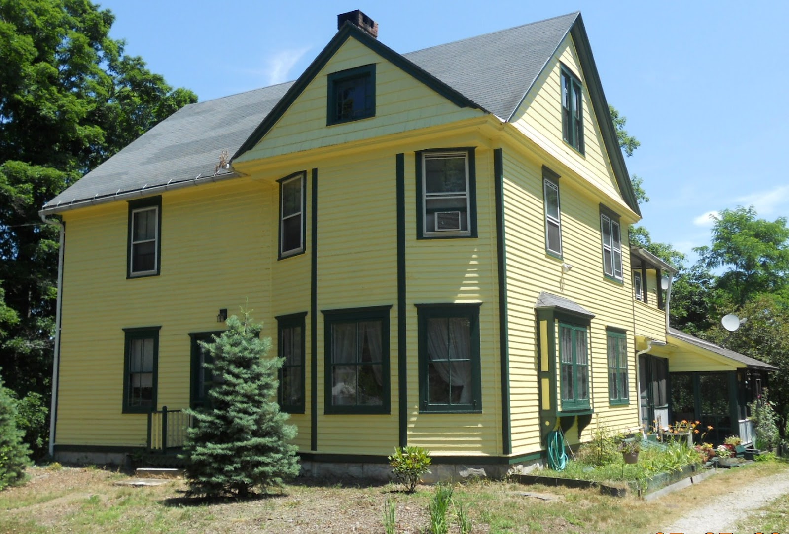 BERKSHIRE HOUSE FOR SALE