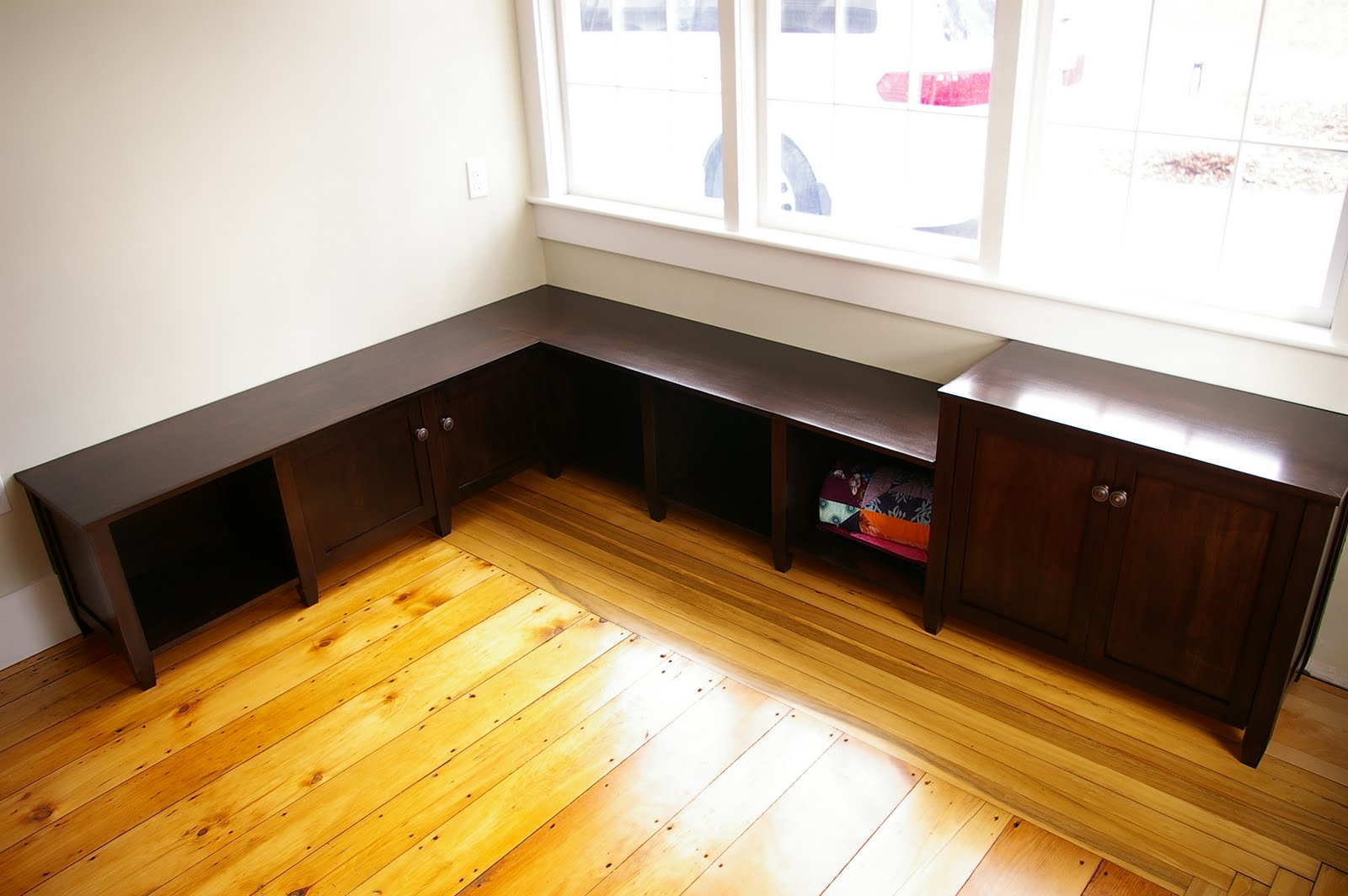 L Shaped Bench With Storage Vanity 301