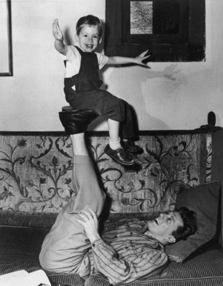 Kirk Douglas with his son Micha...