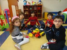 Benim Cocugum My Child Sosyal Gelisim 0 12 Yas Cocuklarinda Sosyallesme Ozellikleri Suca Donusebilen Problemler