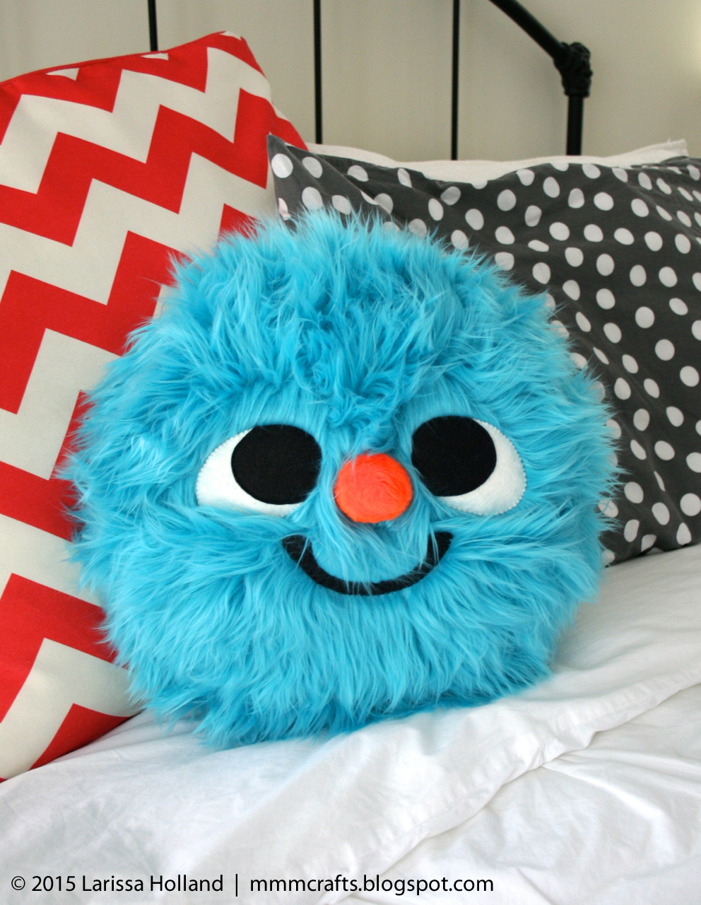 mmmcrafts stinkface pillow for my new teenager(!)