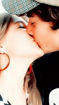 47+ Kiss Pic Love Shayari Images