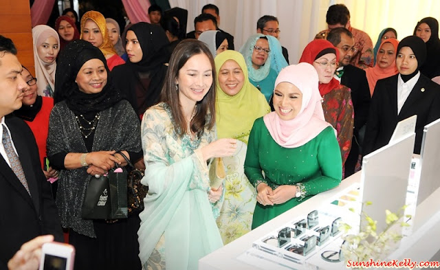 Forest Colour Cosmetics, Forest Colour, Halal Cosmetics, Halal beauty, halal products, Makeup, Cosmetics, Forest Colour Malaysia, Duli Yang Mulia Raja Permaisuri Perak Darul Ridzuan Tuanku Zara Salim, DYMM Raja Permaisuri Perak Tuanku Zara, Tuanku Zara