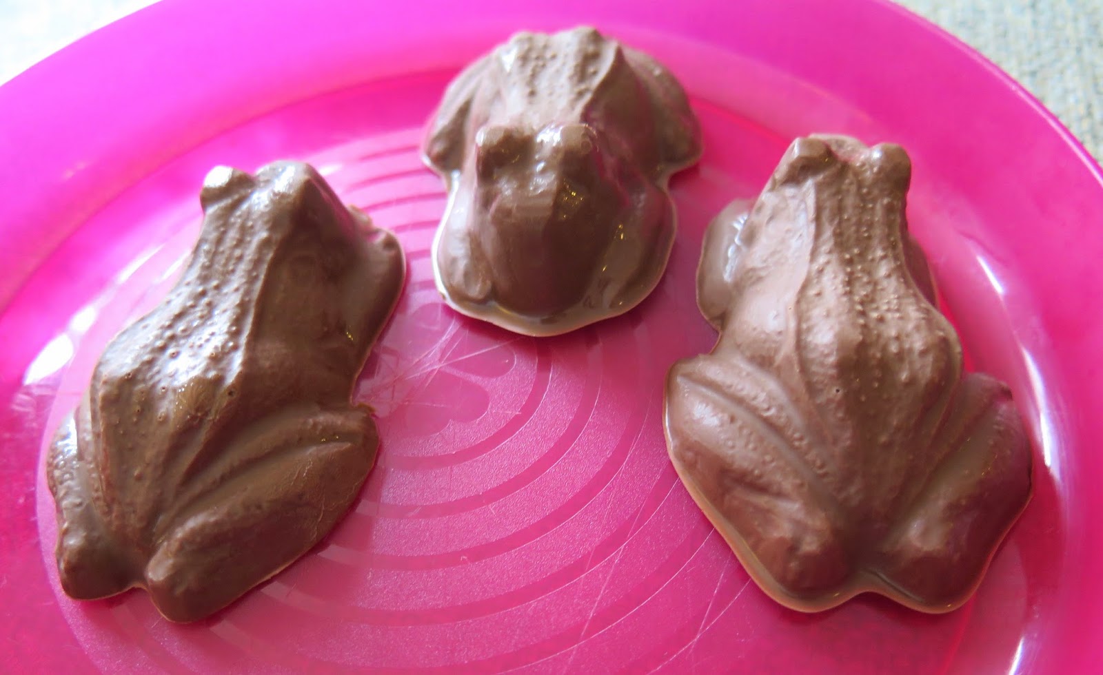 Obsessive Sweets Like Magic! Making Chocolate Frogs at Home