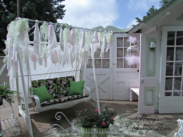 Penny's Vintage Home: Affordable Patio Cushions