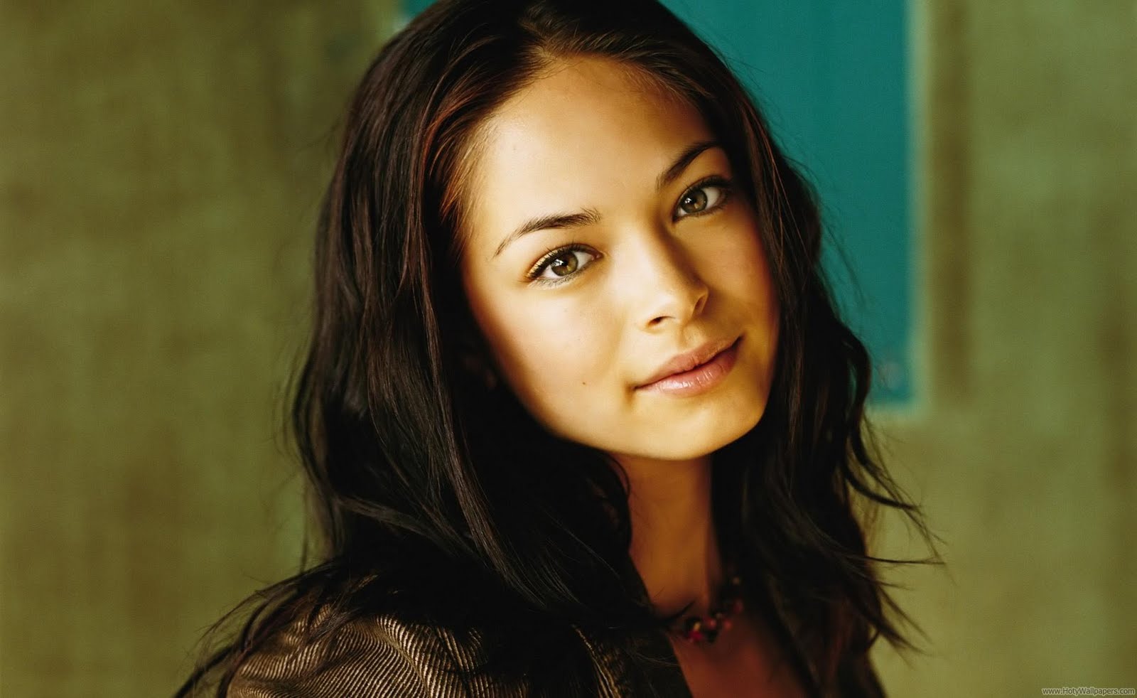 Kristin Kreuk The One Secret That Made Her A Hollywood Icon You Wont Believe It - cp9gzjc