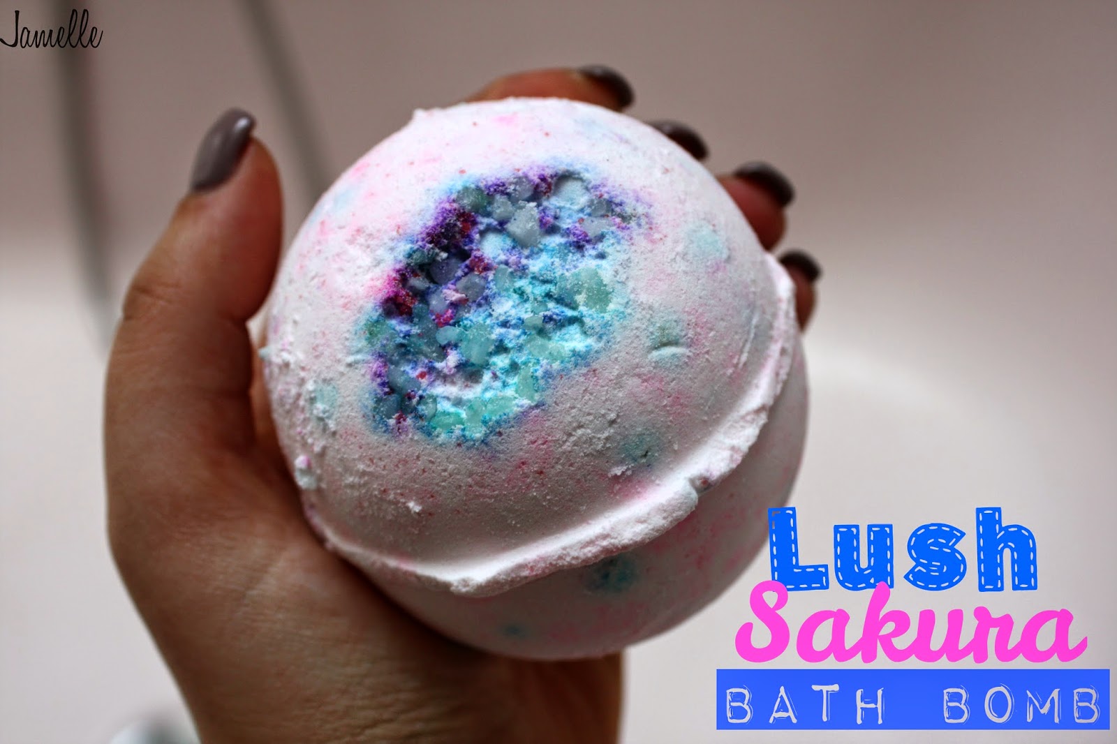 Jamelle Lush *Sakura* Bath Bomb!