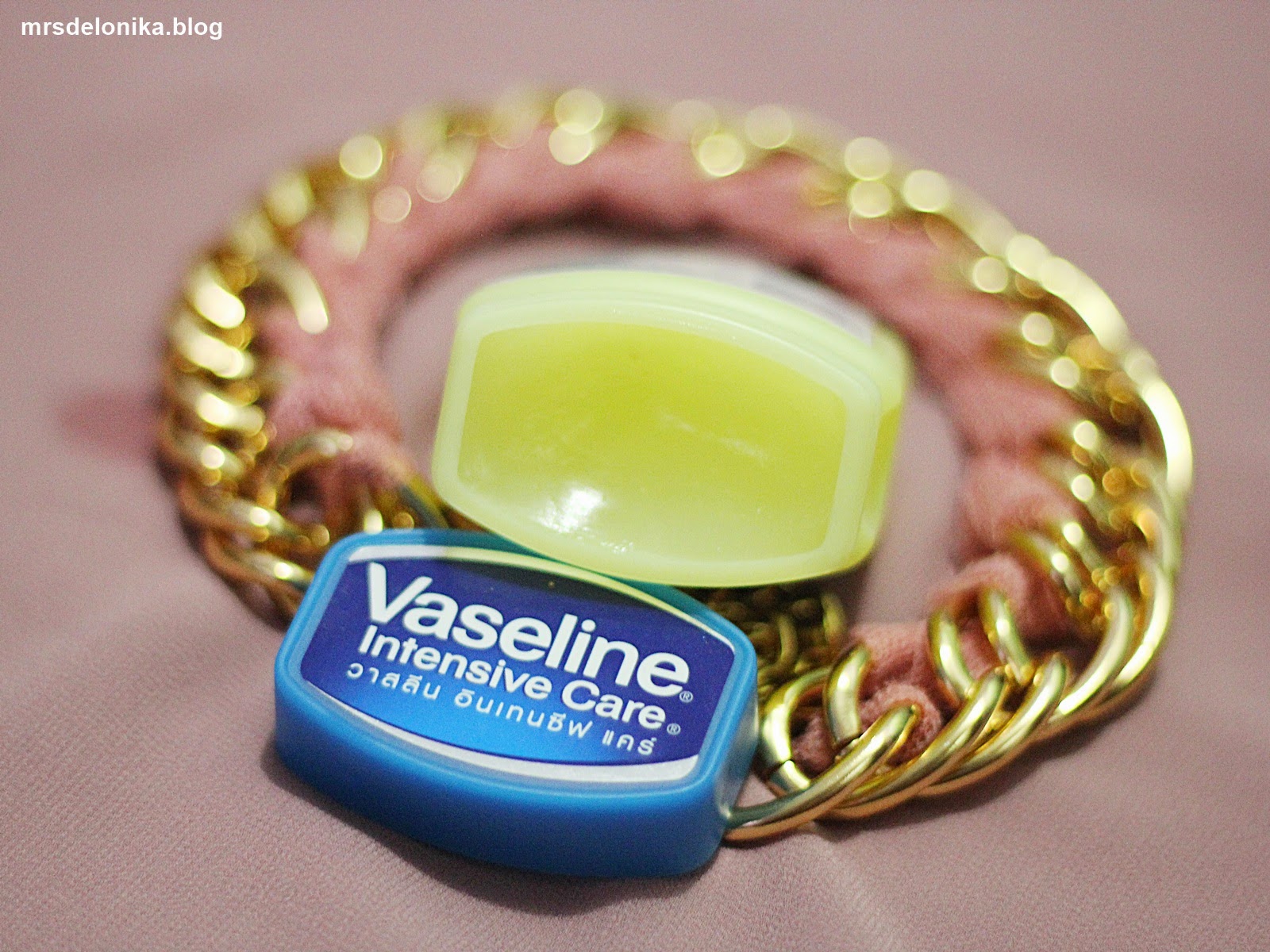 Mrs Delonika Lip Treatment Wardah Olive Oil, Vaseline Intensive Care, EMC