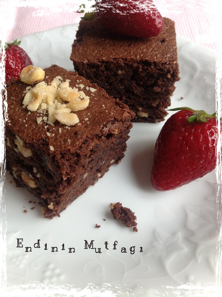 FINDIKLI BROWNİ TARİFİ ENDİNİN MUTFAĞI