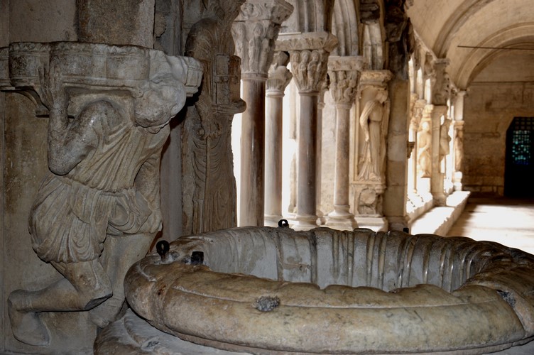 Cloître Saint Trophime