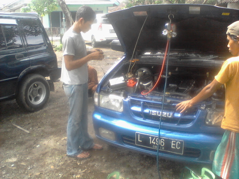 abadi melayani jasa service ac mobil murah untuk wilayah surabaya title=
