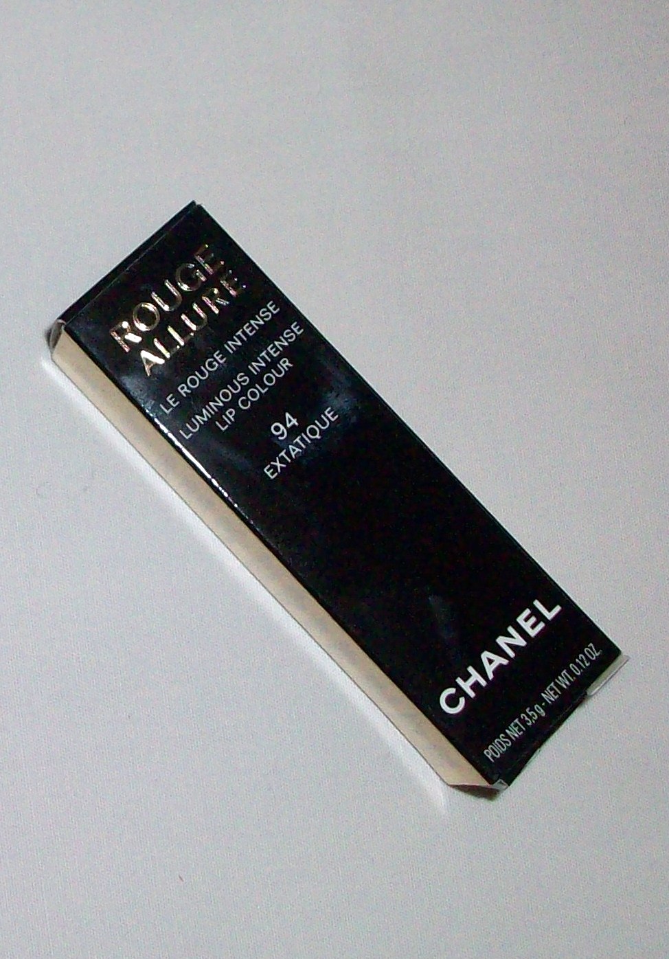 Luxury on the Lips: Chanel Rouge Allure Luminous Intense Lip Colour in 94  Extatique - Review