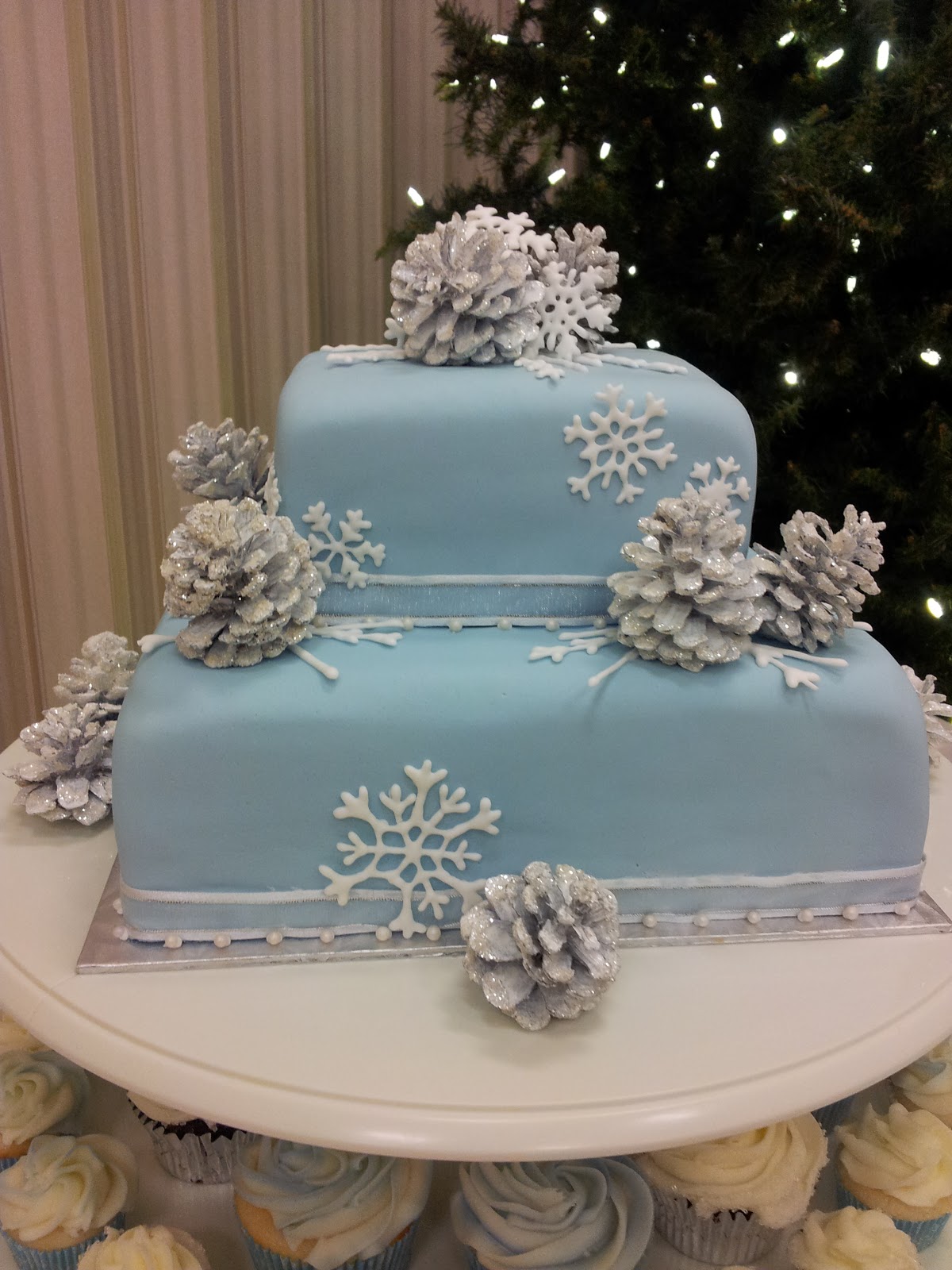 Kiddles 'N Bits Winter Wonderland Wedding cake