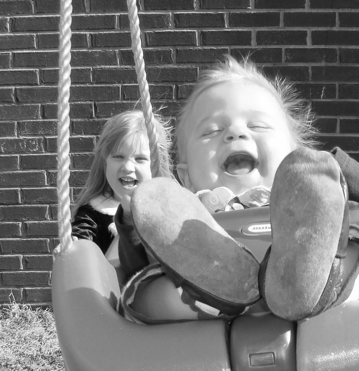 Main Musings I Heart Faces Bust a Gut