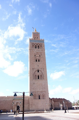 Mamaurlaub ohne Kind allein reisen Marrakesch Frau allein verreisen schwanger verreisen Runzelfuesschen