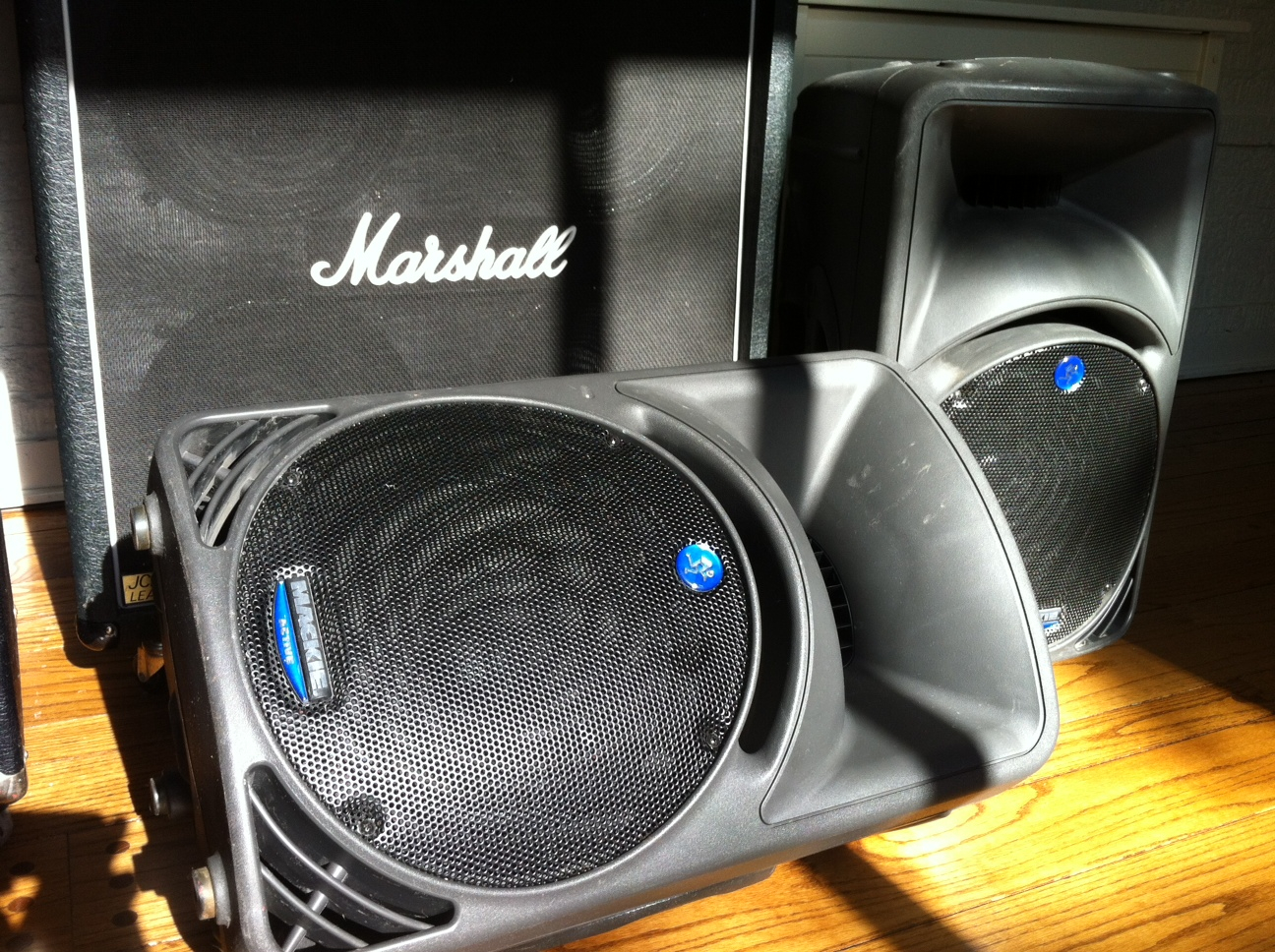 Guitar Industry Trends and Dynamics Mackie SRM450 Active Stage Monitors